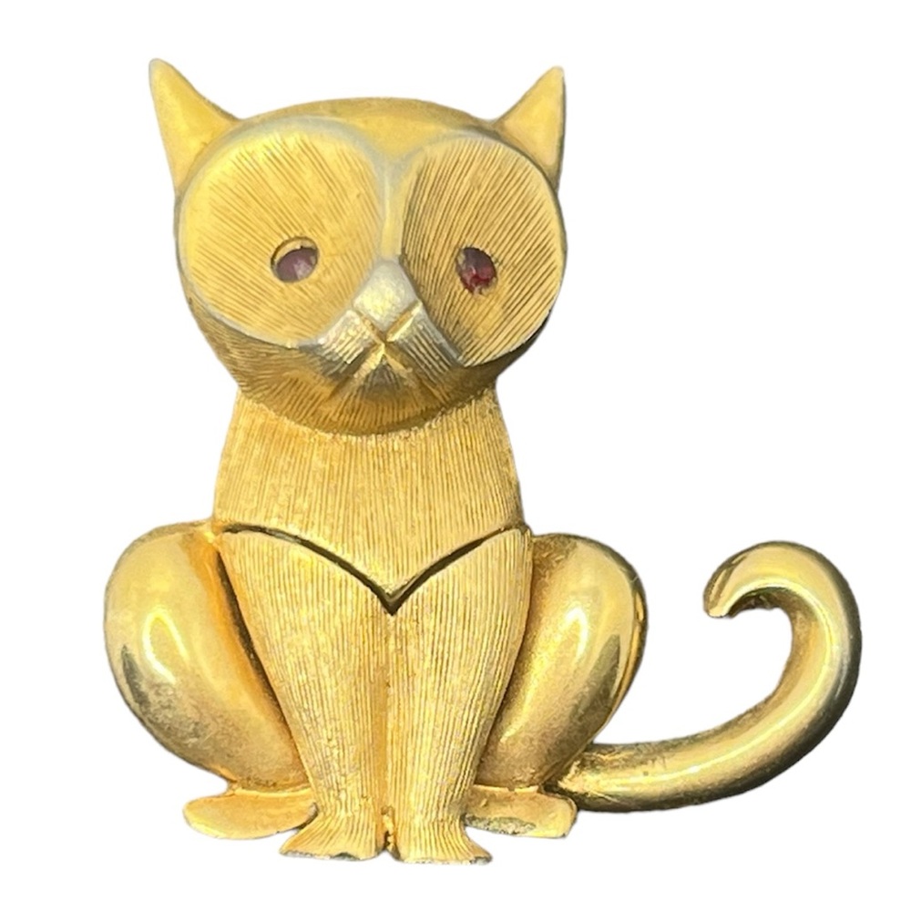 Marvella signed vintage gold tone red rhinestone eye cat kitty brooch pin